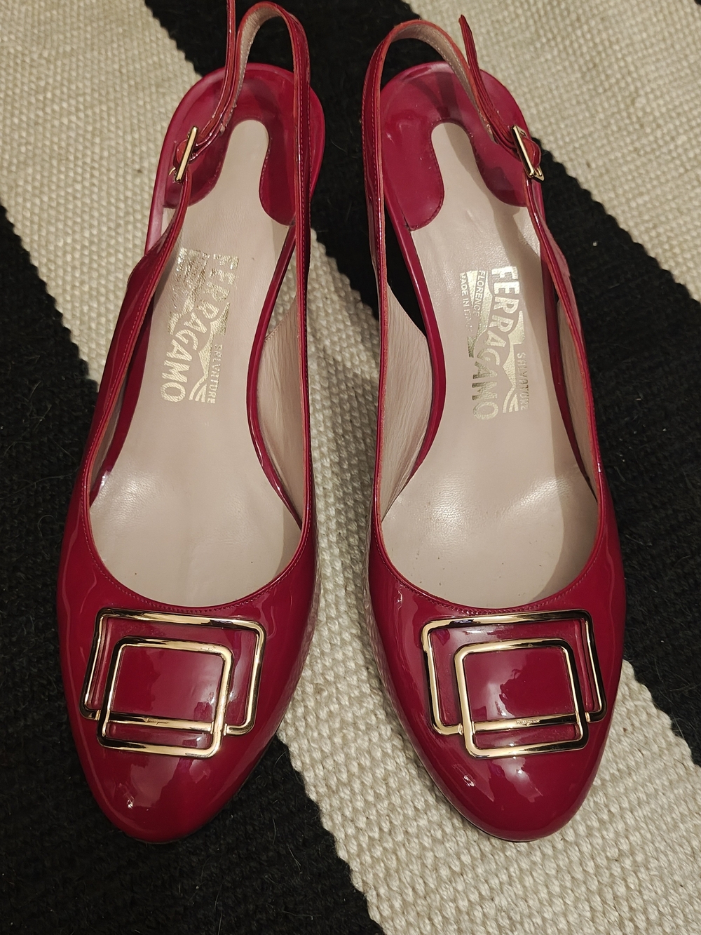 Salvatore Ferragamo Red Patent Slingback Heels Gold Buckle Sz 10B Made in Italy